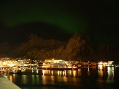 Nordlicht über Stamsund (Lofoten, Nordnorwegen)