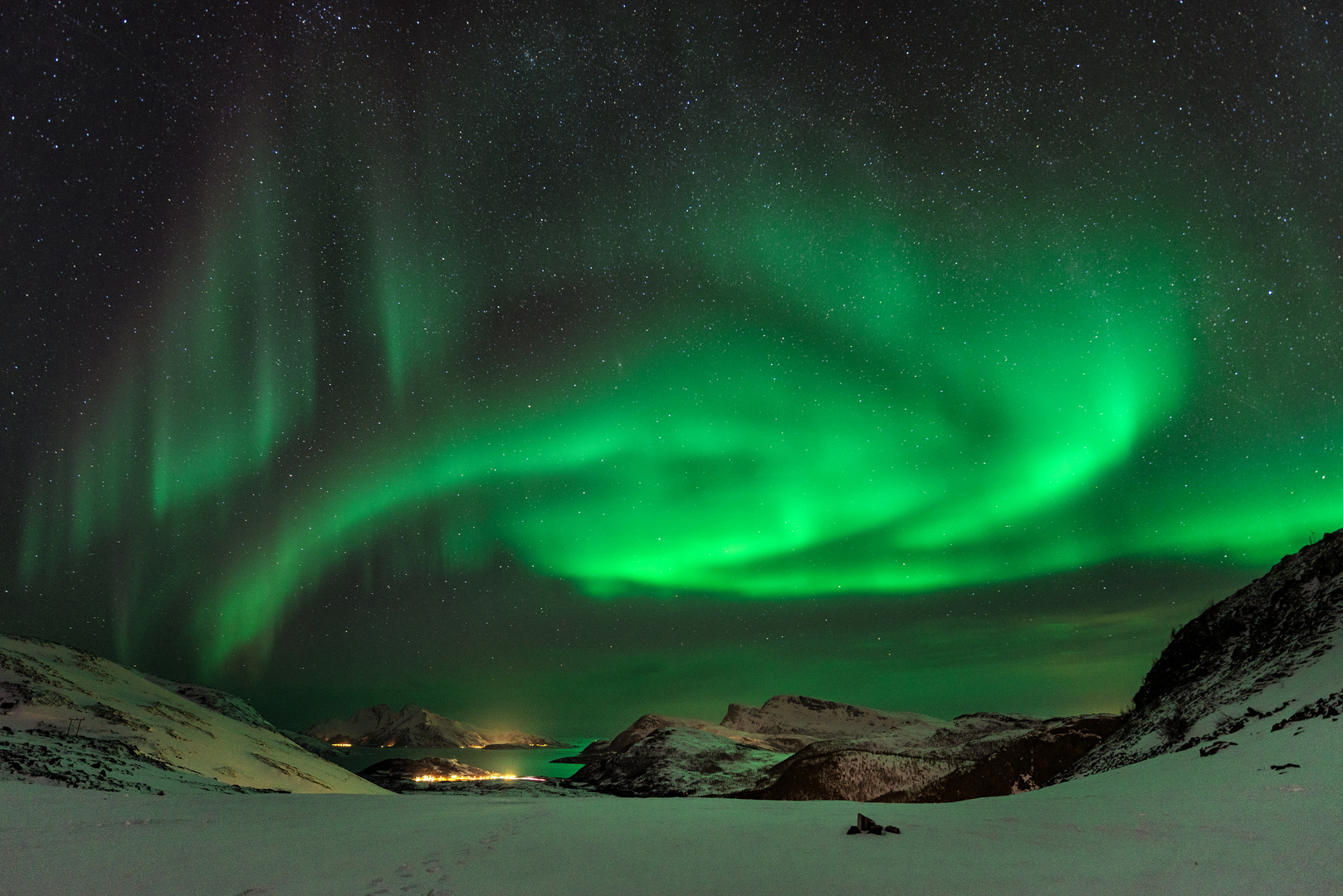 Nordlichter - Mit Blick auf Skulsfjord