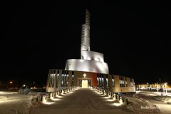 Nordlichtkathedrale bei Nacht