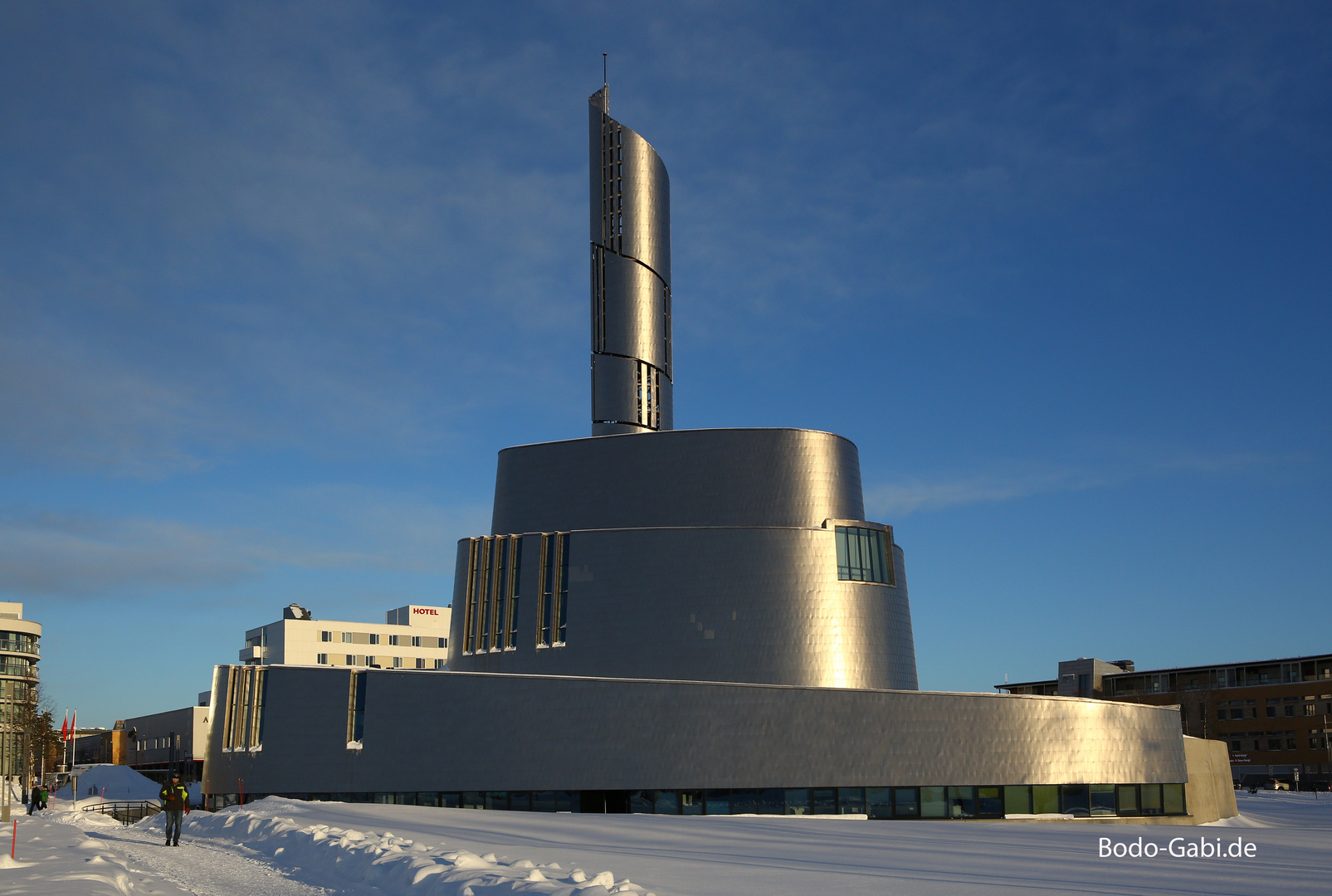 Nordlichtkathedrale im späten Sonnenlicht