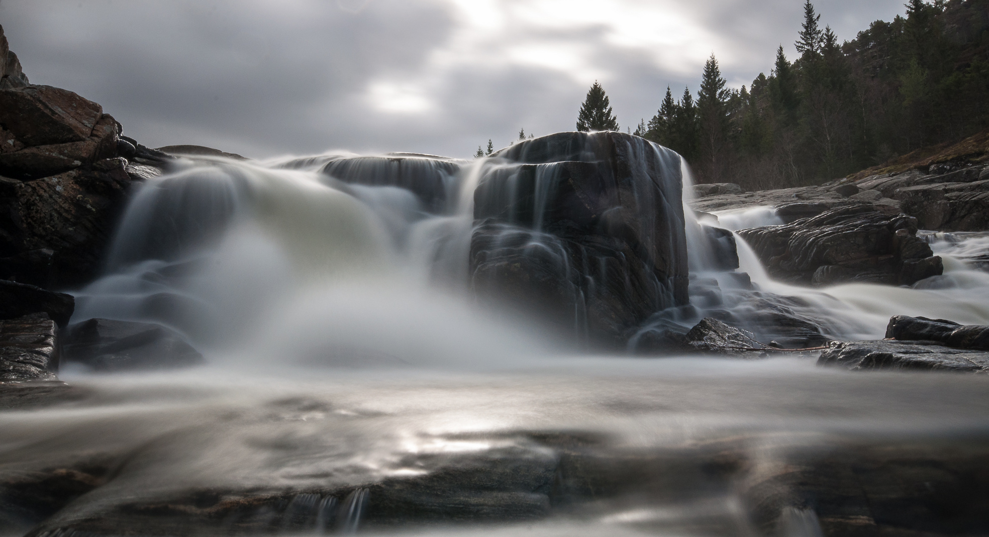 Nordmelansfossen in Osen