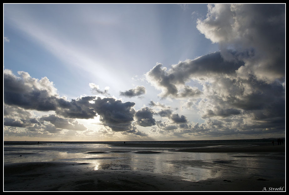 Nordsee auf Amrum am stürmischen Abend