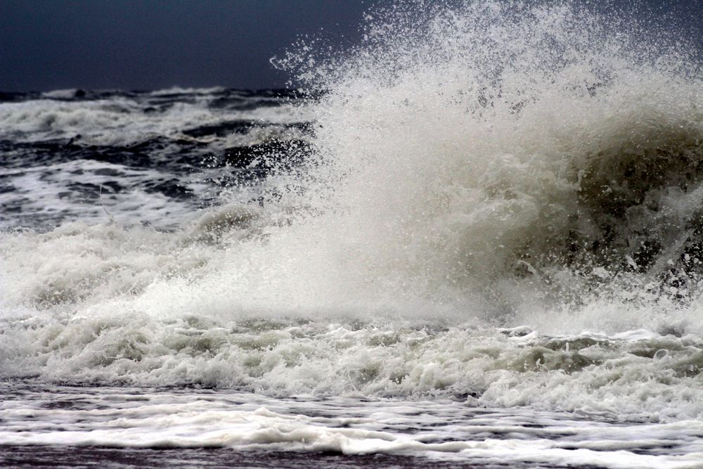 Nordsee bei Sturm Foto & Bild | natur, nordsee, welle Bilder auf ...