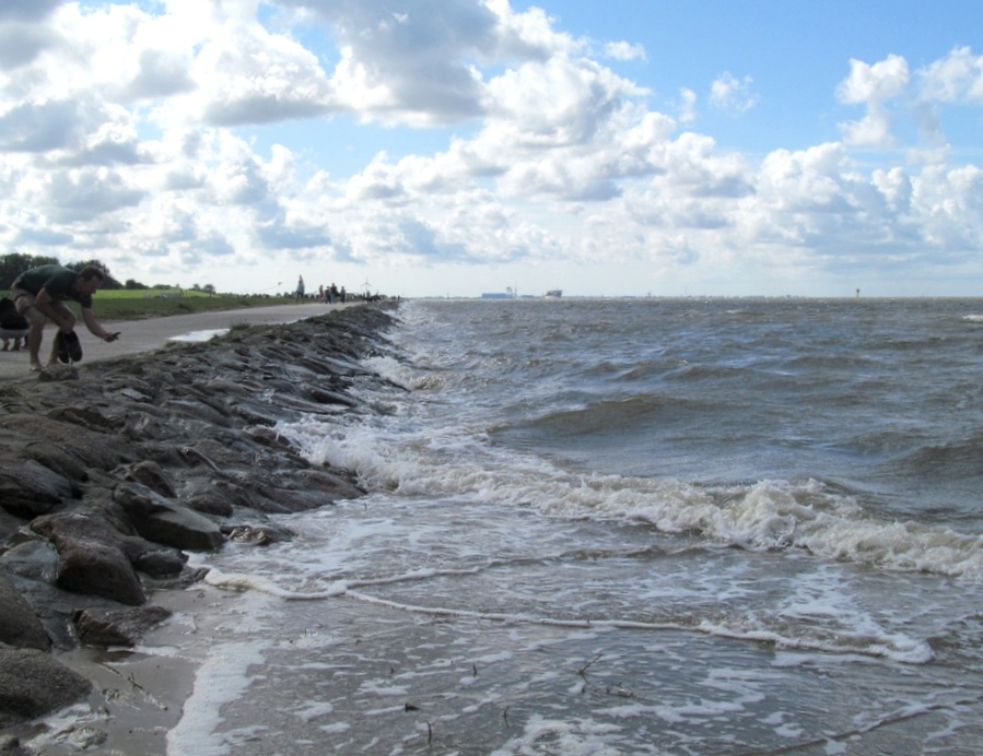 Nordsee Brandung vor Otterndorf