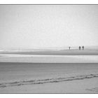 Nordsee - Tristesse (3): 3 Menschen am Strand