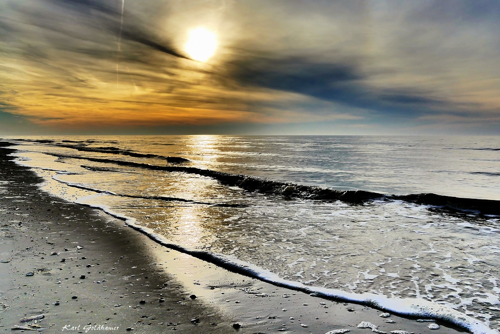 Nordseestrand im Gegenlicht