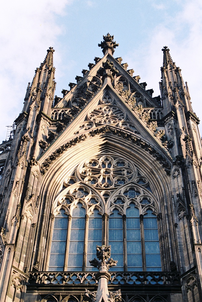 Nordseite Kölner Dom (Hochformat)