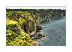 - normannische Steilküste am Pointe du Hoc -