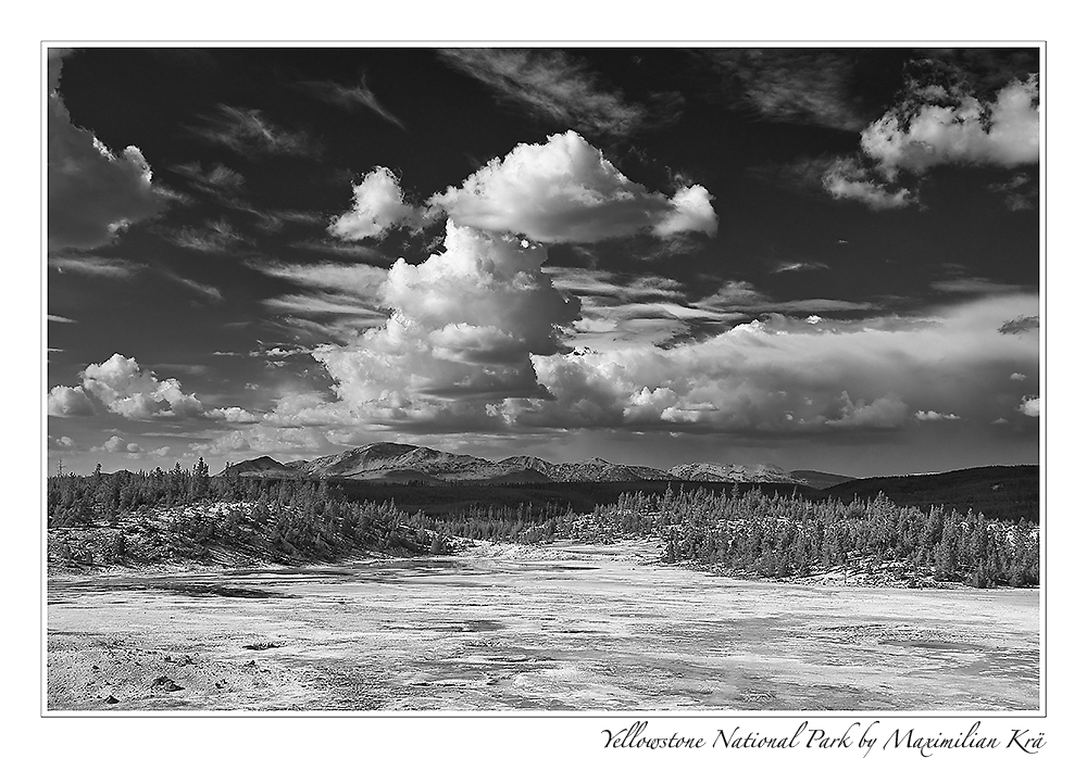 Norris Geysir Baisin B&W