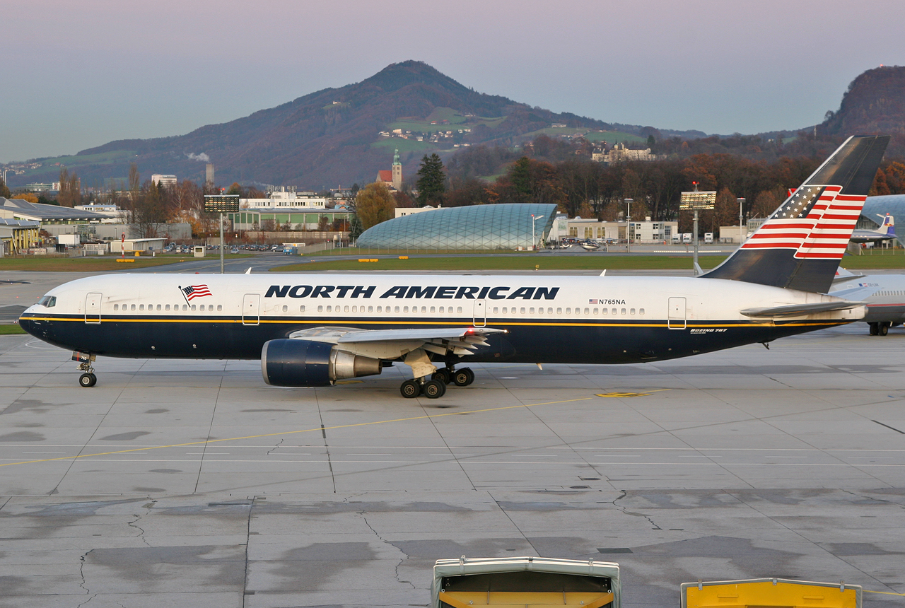 North American 767-300