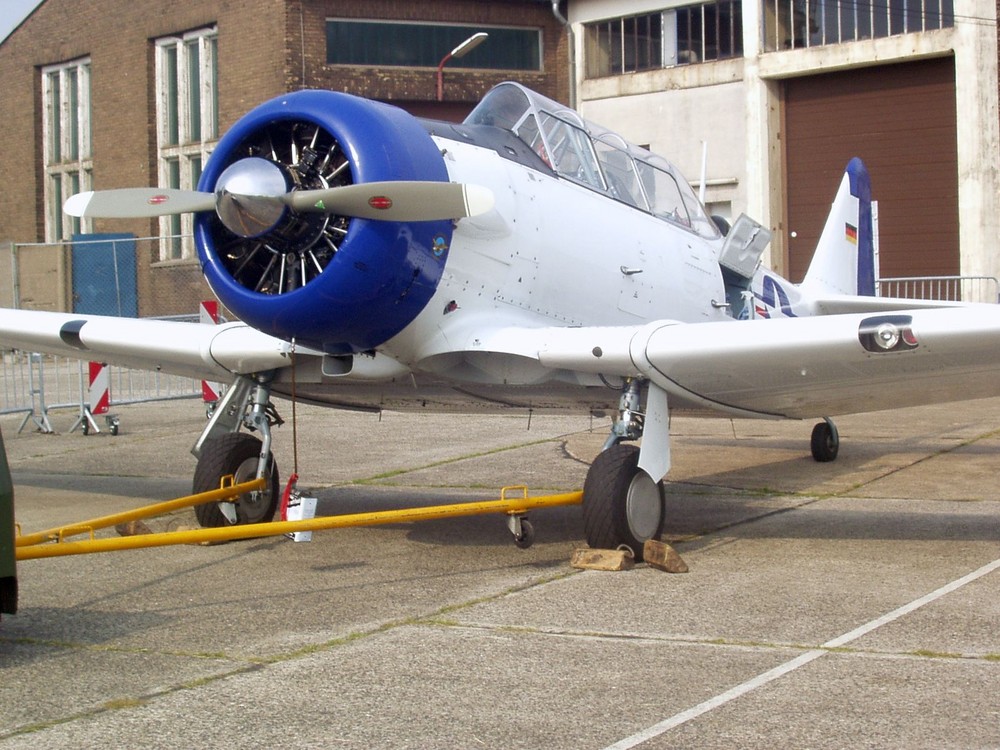 North American Harvard AT-6 D-FUKK