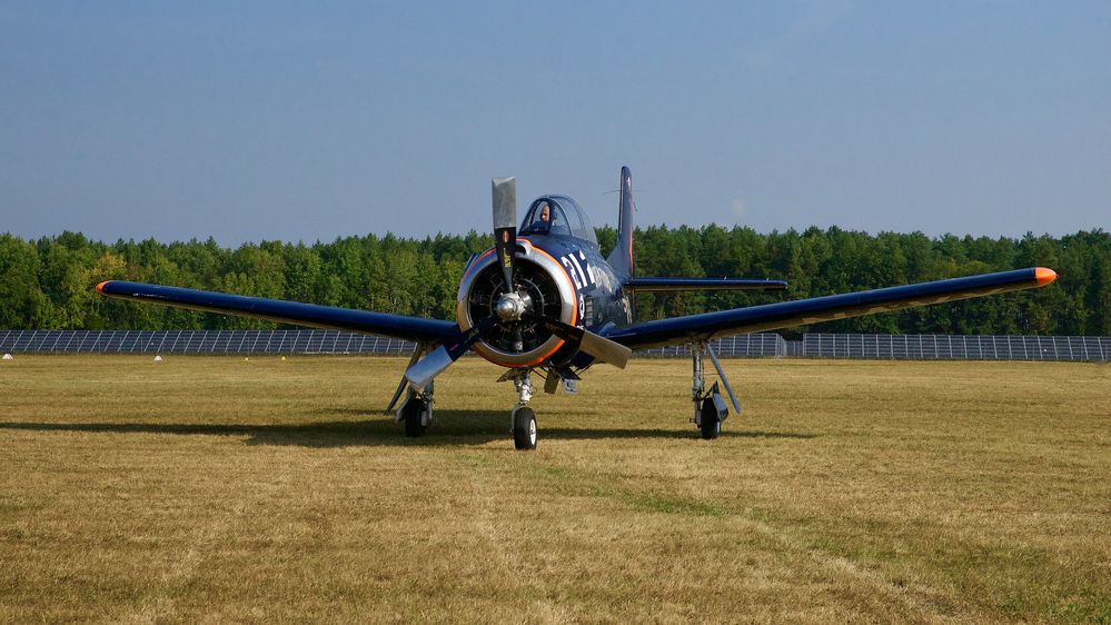 North American T-28B Trojan, N343NA eine weitere Ansicht