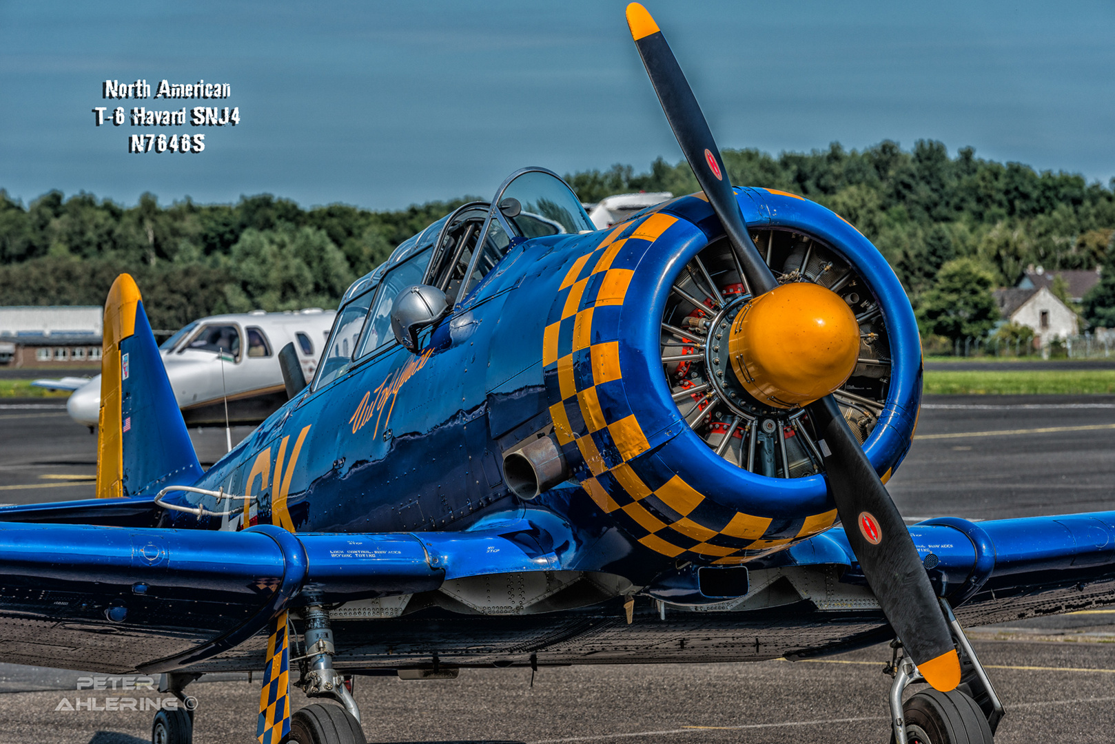 North American ; T-6 Harvard SNJ4, N7646S