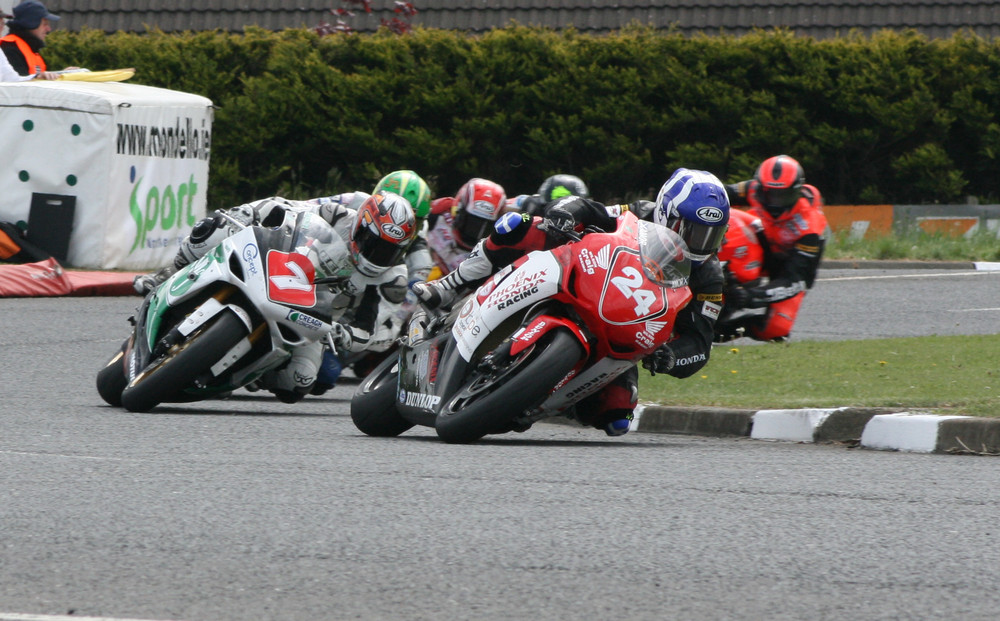 North West 200 08 Keith Amor # 24 Alistair Seeley #7