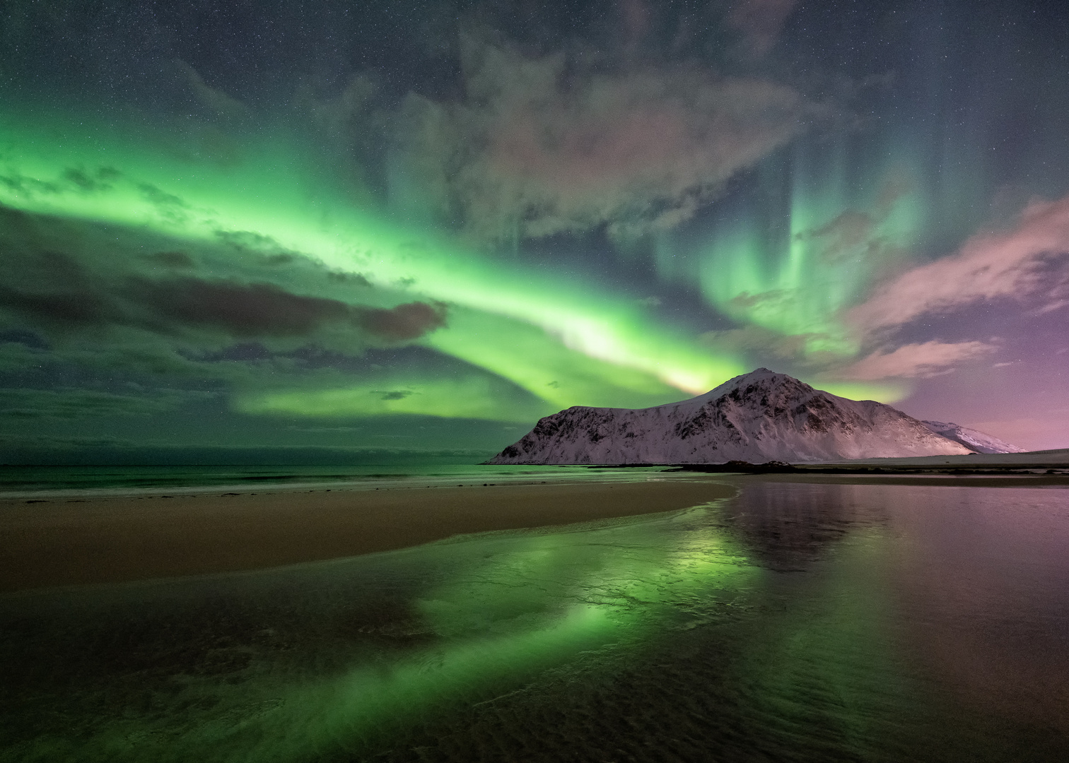 Northern Light – Skagsanden Beach