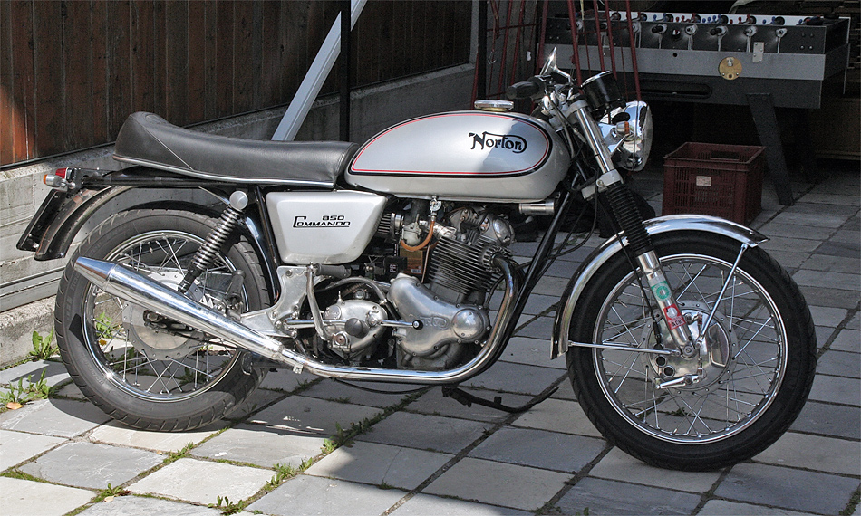 Norton 850 Commando