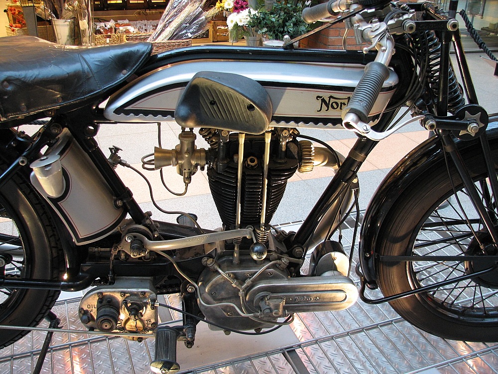 Norton Motor