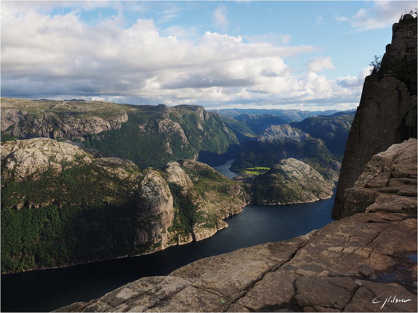 Norwegen - abendlicher Blick vom Preikestolen