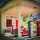 Norwegen: Alte Tankstelle von 1928 in Holmestrand 