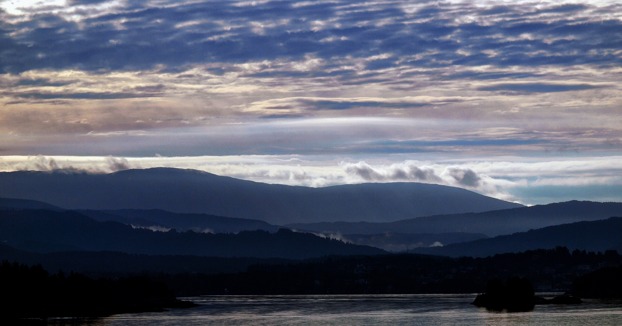 Norwegen am Morgen ...