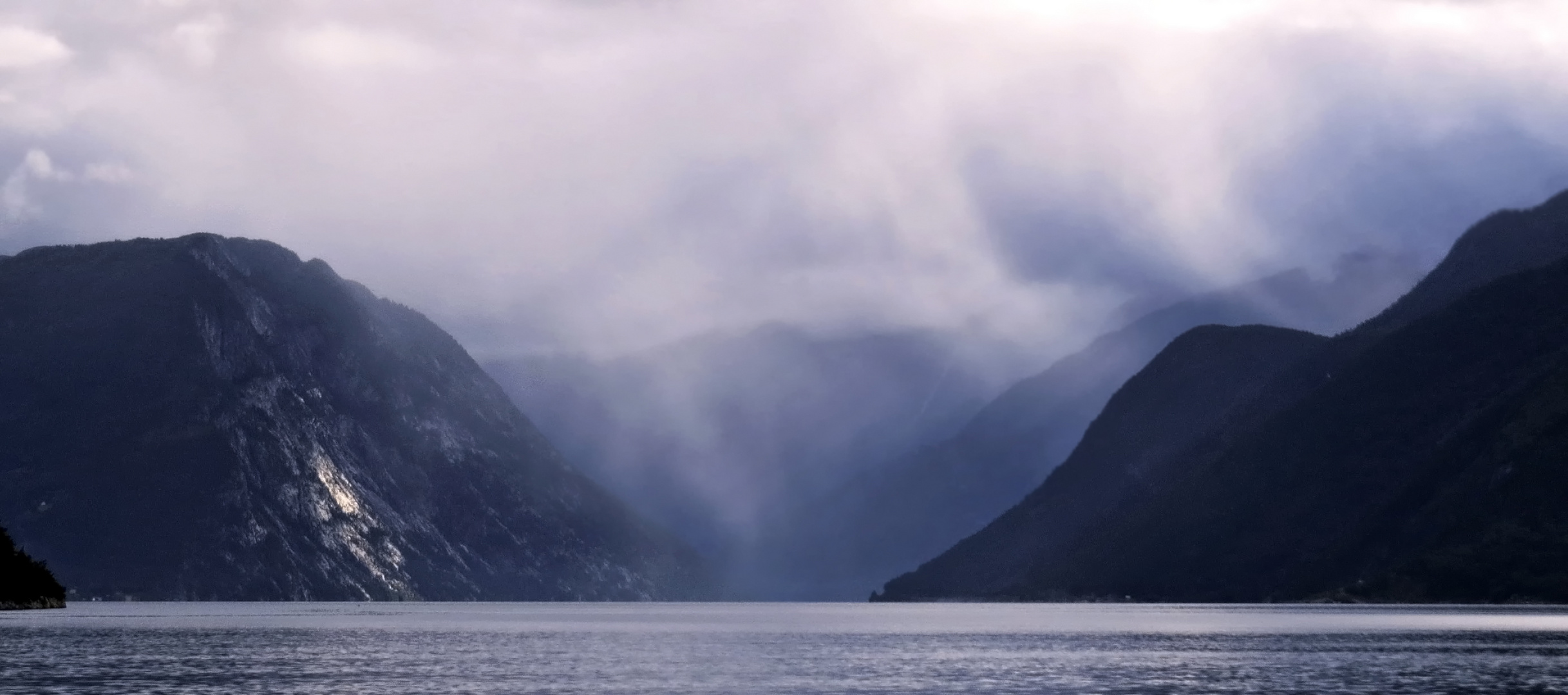 Norwegen - Die Fähre nach Fodnes