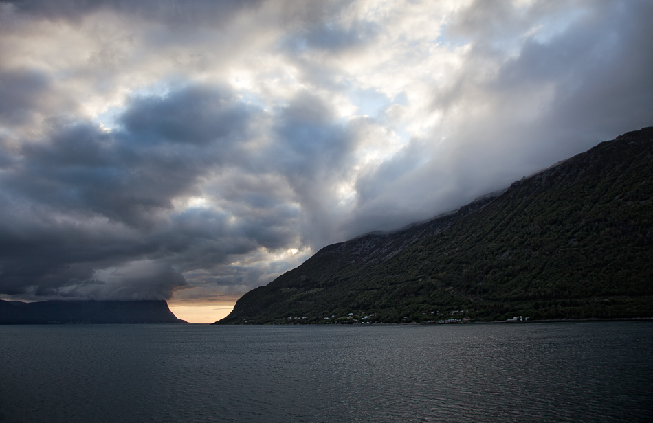 NORWEGEN - Fahrt ins Licht