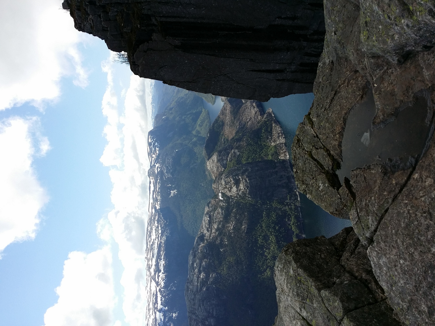 Norwegen Lyysefjord Preykestolen