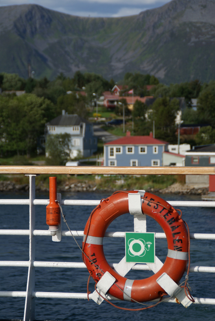 Norwegen - MS Vesteraalen in Risöyhamn