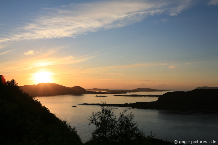 Norwegen - Sonnenuntergang über den Fjorden