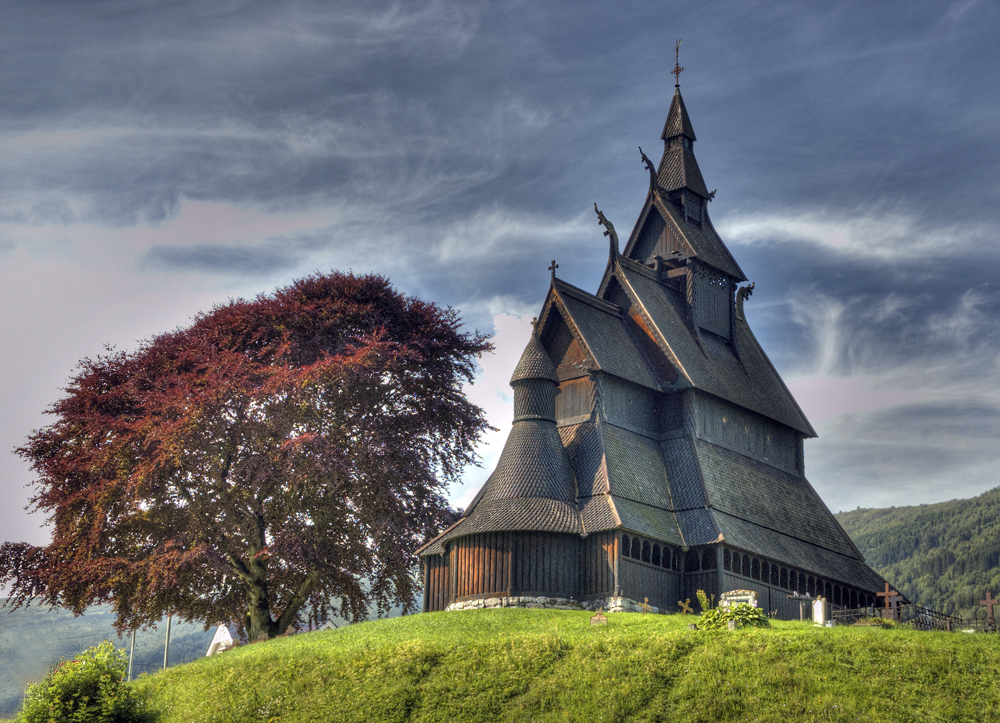 Norwegen: Stavkyrkje Hopperstad