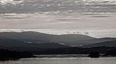 norwegens fjordlanschaft am morgen ...