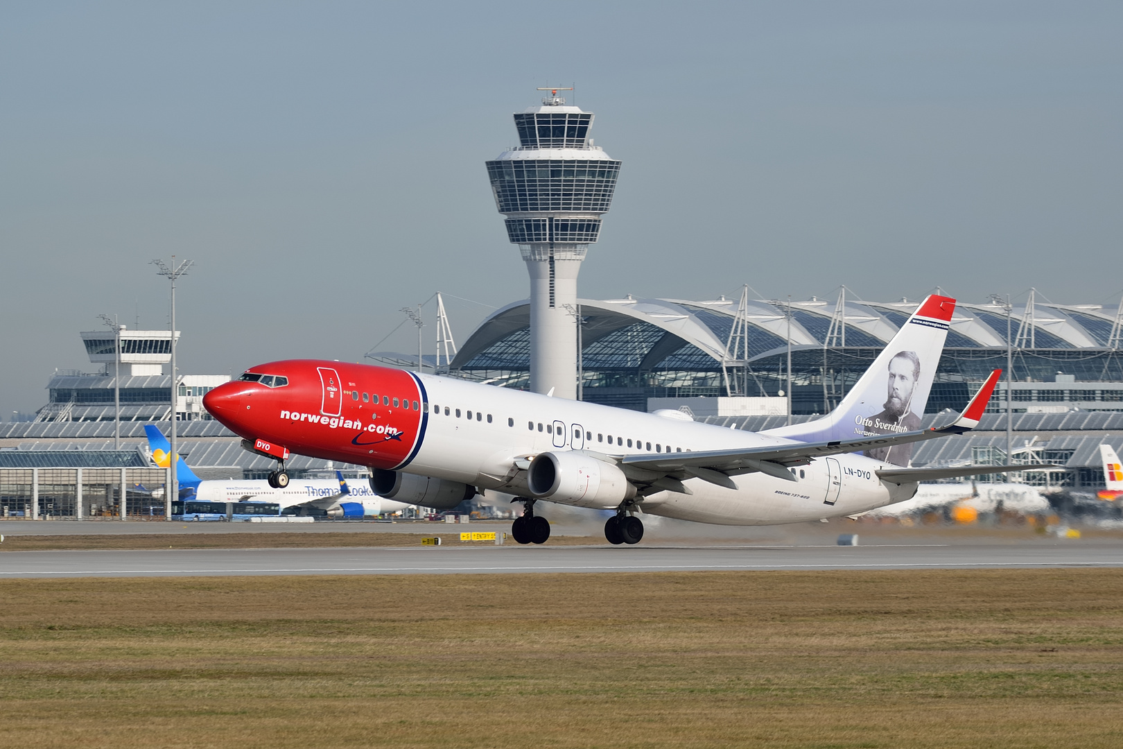 Norwegian Air Shuttle B737-800