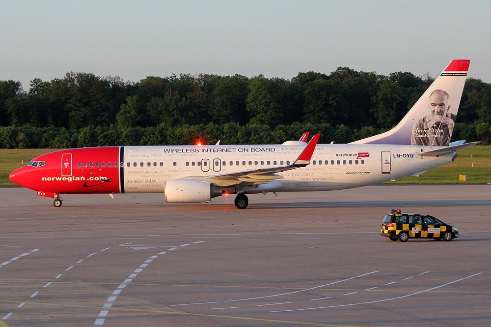 Norwegian Air Shuttle Boeing 737-8JP LN-DYU