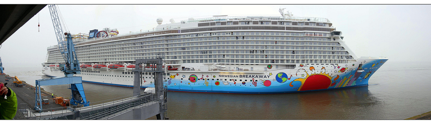 NORWEGIAN BREAKAWAY (14) / Freihandpanorama