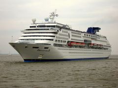 Norwegian Dream in der Elbe