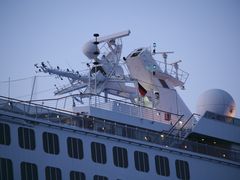 Norwegian Dream mit abgeklapptem Aufbauten auf dem Nord-Ostsee-Kanal.