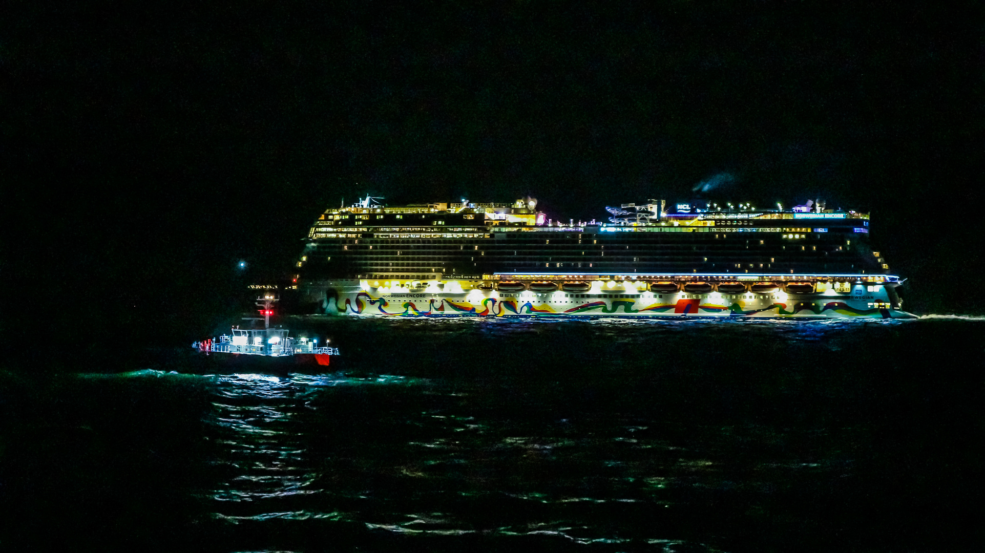 Norwegian Encore auf der Weser