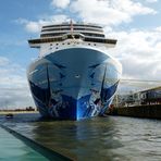 Norwegian Escape am Kronprinzen-terminal