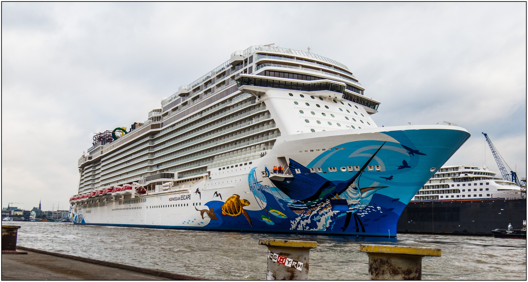 "NORWEGIAN ESCAPE" zum Werftbesuch in HAMBURG.