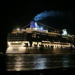 "Norwegian Jewel" at night