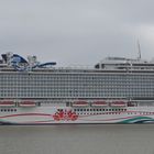 Norwegian Joy im Becken der Meyer Werft