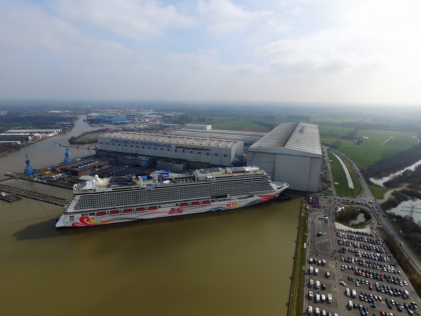 Norwegian Joy von oben