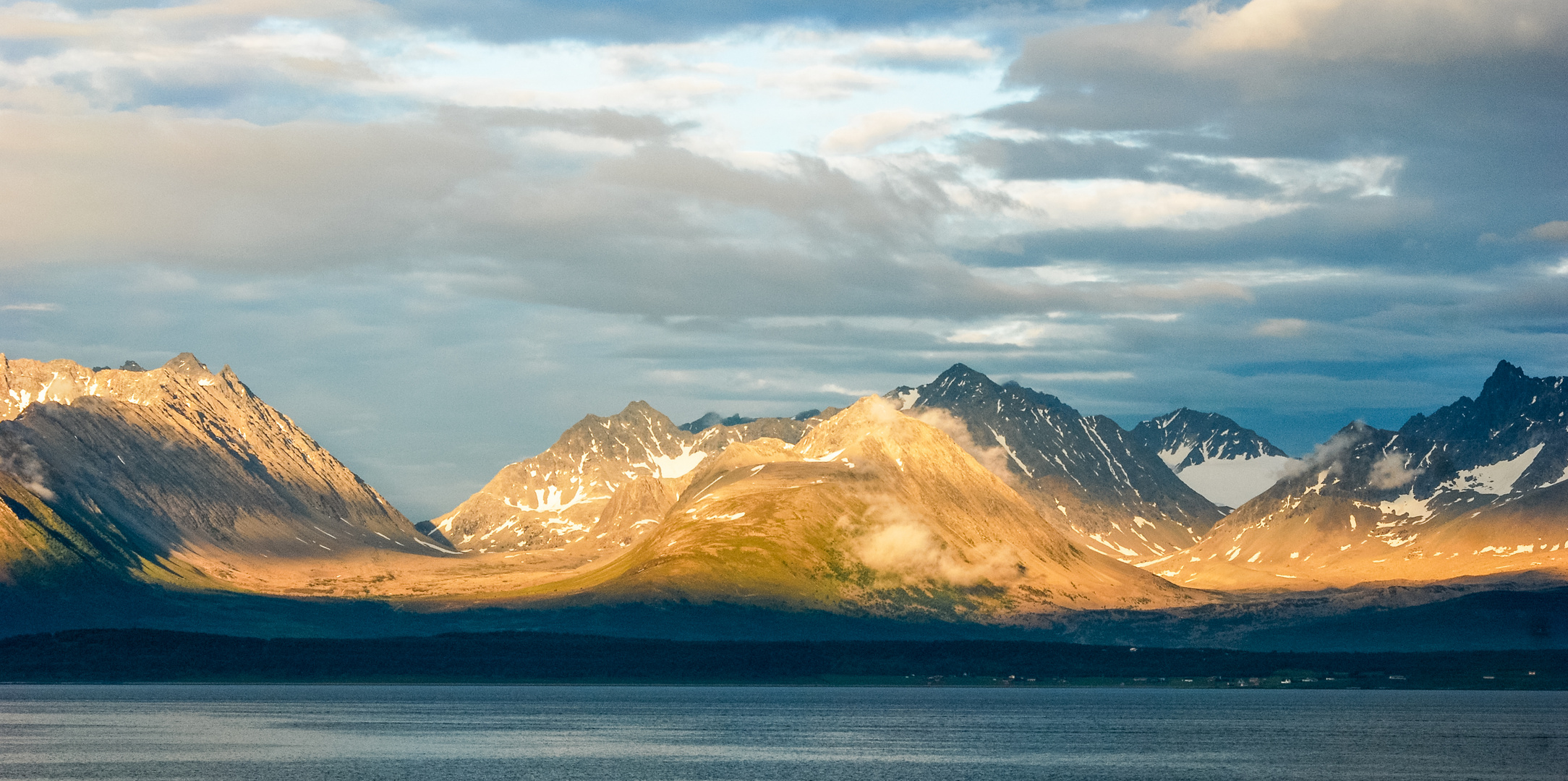 norwegische Küstenlandschaft (re-edit)