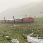 Nostalgie-Glacier-Express an der jungen Oberalpreuss