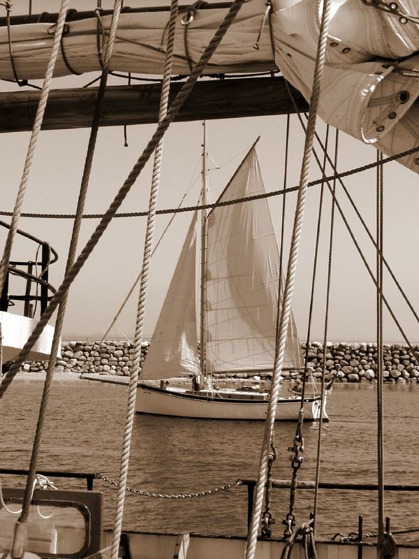 Nostalgie unter Segeln - Auslaufen aus dem Hafen von Marstal