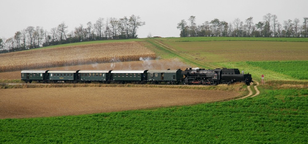 Nostalgiezug mit 52.4984