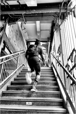 Not gonna miss that train !! - A Central Avenue M-Moment