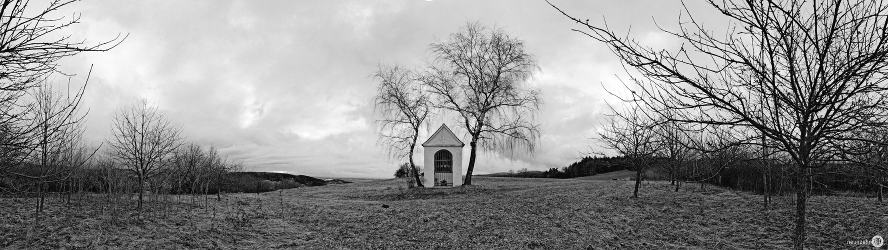 Nothelfer-Kapelle S/W Panorama