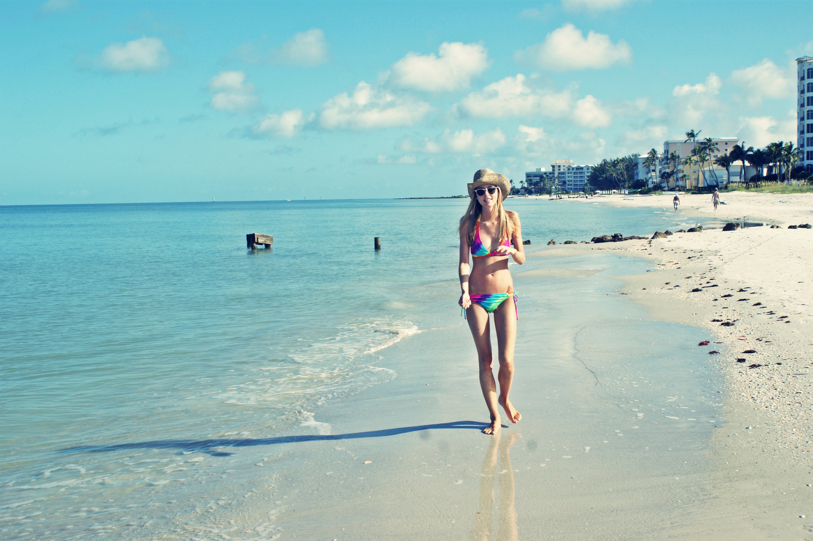 Nothing on the world can make more happier than a beach. faboulos. i love it