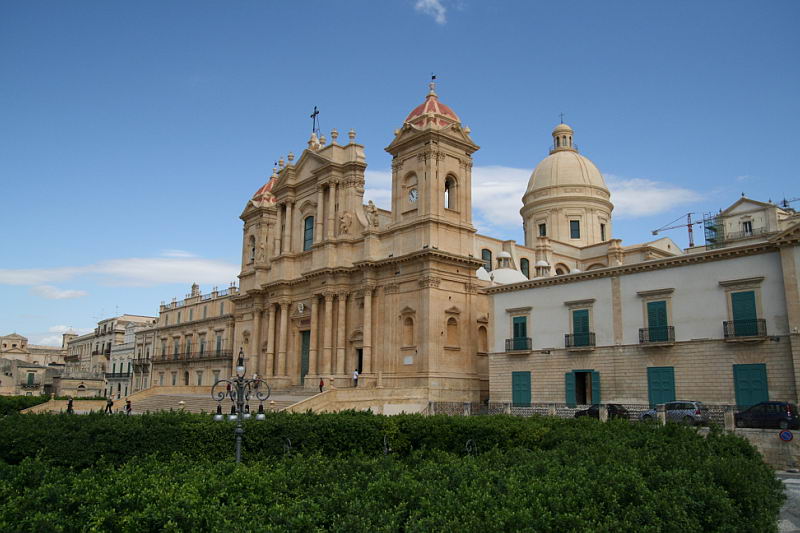 noto by day